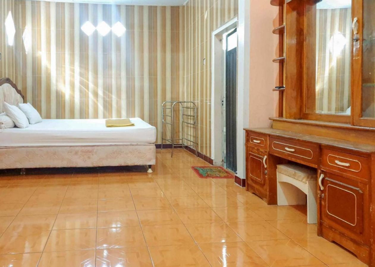 Hotel Mario Pulana Bone Watampone Exterior foto